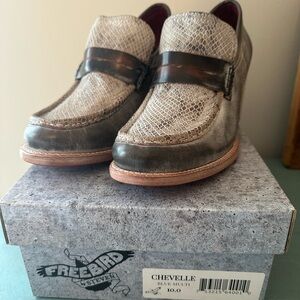Freebird by Steven Chevelle Loafers - Textured Gray and Brown